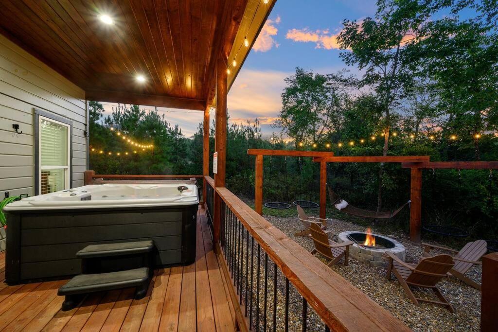 Under The Stars - Secluded, Hot Tub, Firepit, Games Villa Broken Bow Exterior photo
